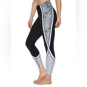 BETSEY Johnson performance small black white womens striped leopard legg…